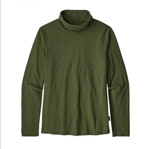 Women’s Patagonia mainstay turtleneck (medium)